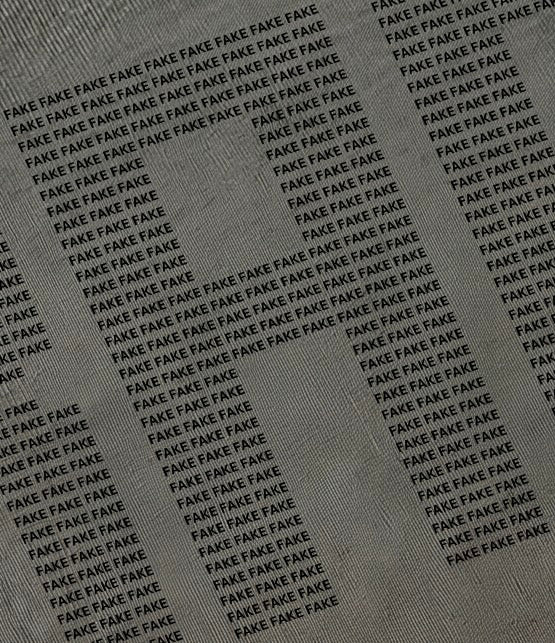 NO_ERORR [ REAL FAKE P•R•A•D•A / TEE ] CORRUPTED EDITION | Version -1